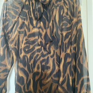 NWOT. H&M Black and Brown Patterned Blouse